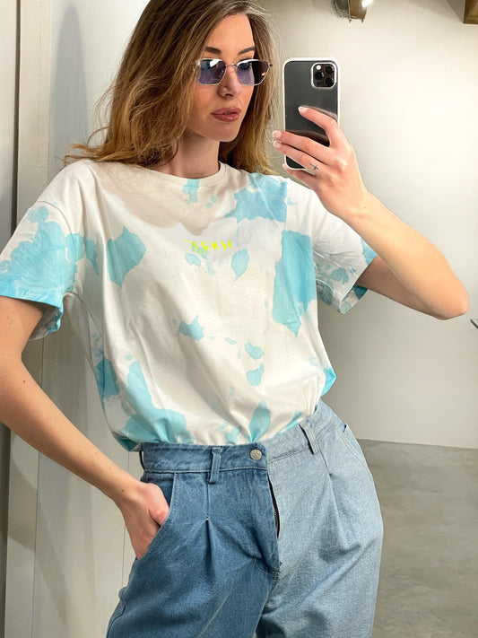 T-shirt Vogue tie dye azzurra